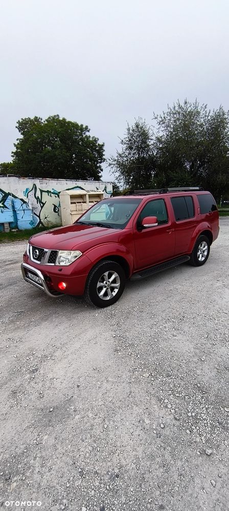 Nissan Pathfinder - 1