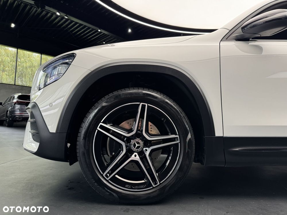 Mercedes-Benz GLB 200 AMG Line 7G-DCT - 21