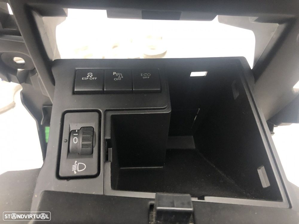 Porta-objetos e Interruptor de ajuste da altura dos faróis PEUGEOT 508 SW I 9686... - 2