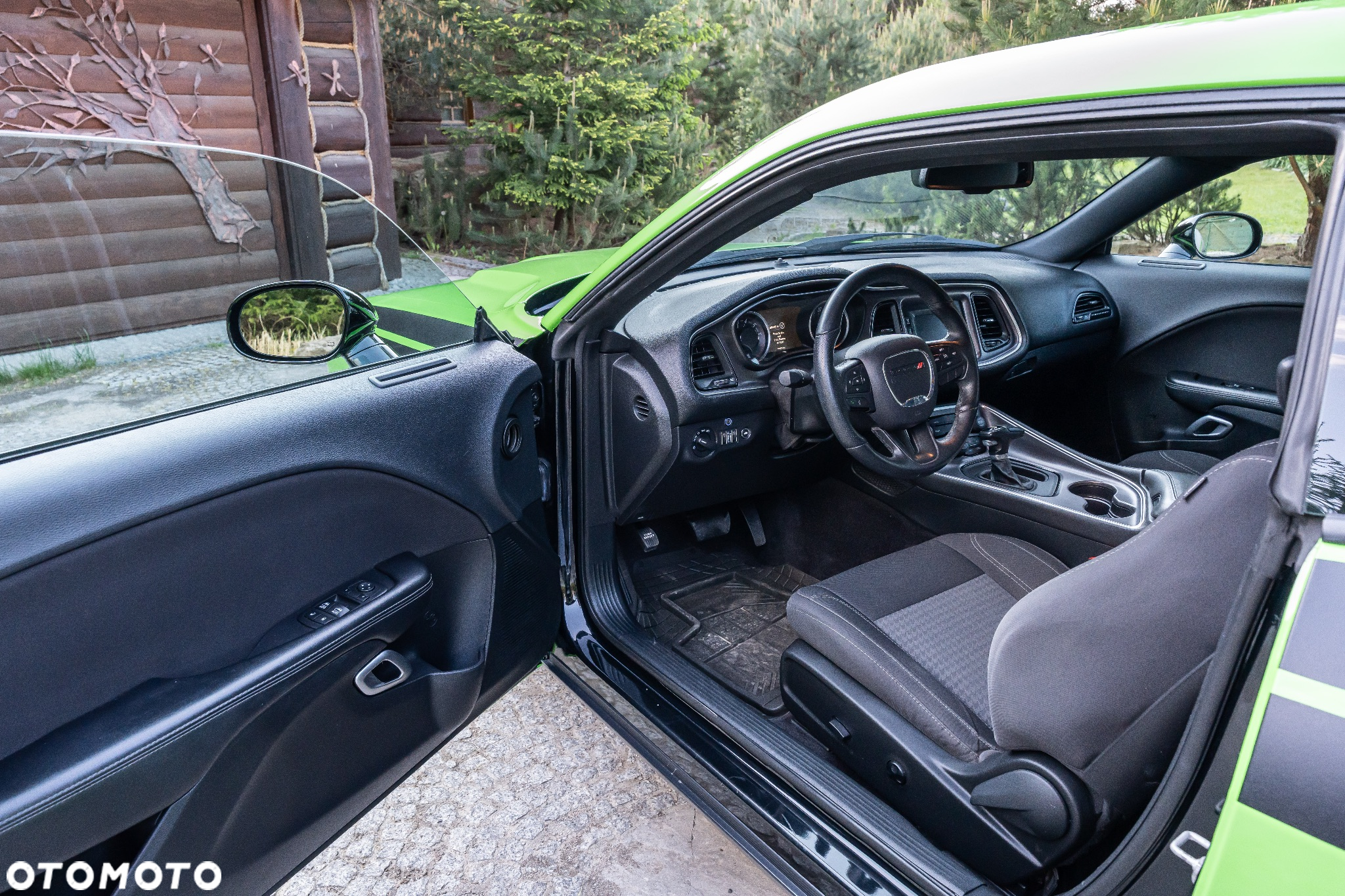Dodge Challenger Automatik SXT Plus - 24