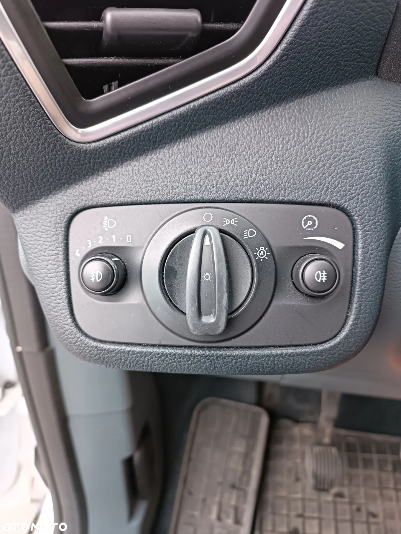 Ford C-MAX 1.6 TDCi Start-Stop-System Trend - 9