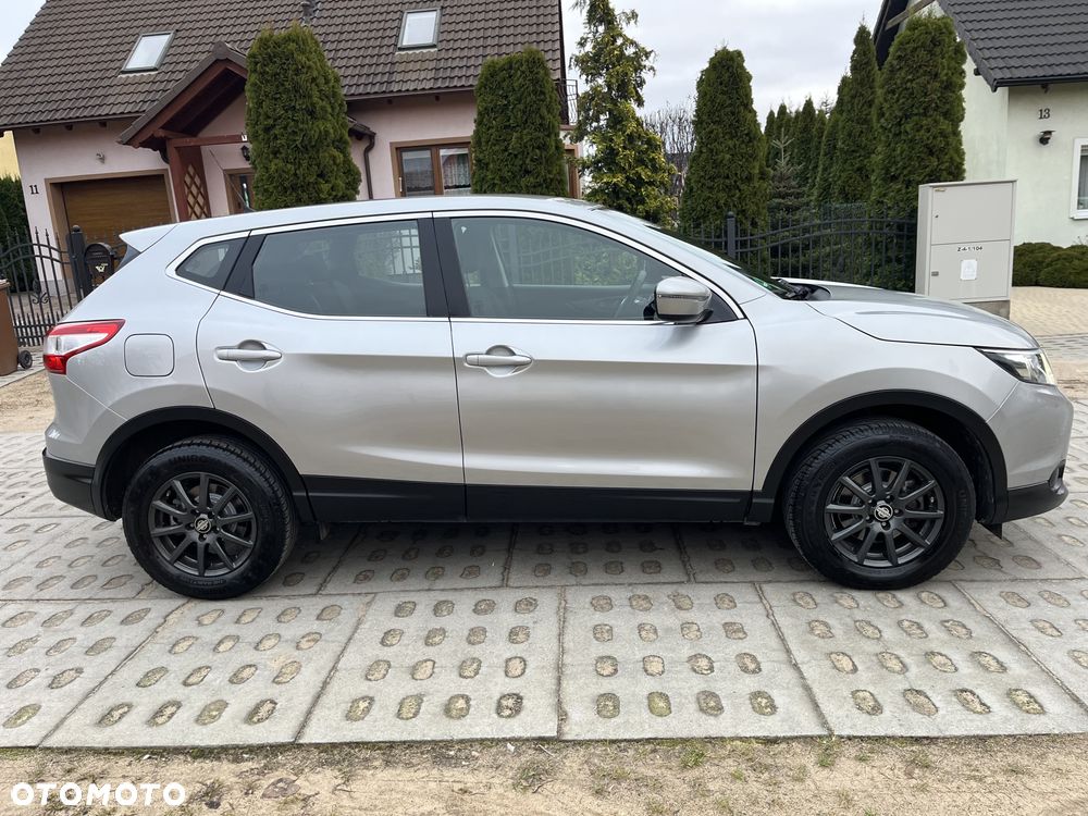 Nissan Qashqai 1.2 DIG-T Visia EU6 - 25