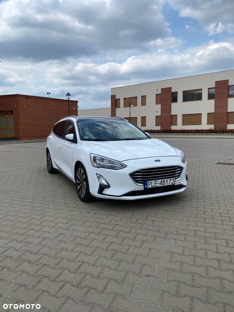 Ford Focus ver-2-0-ecoblue-titanium-business - 3