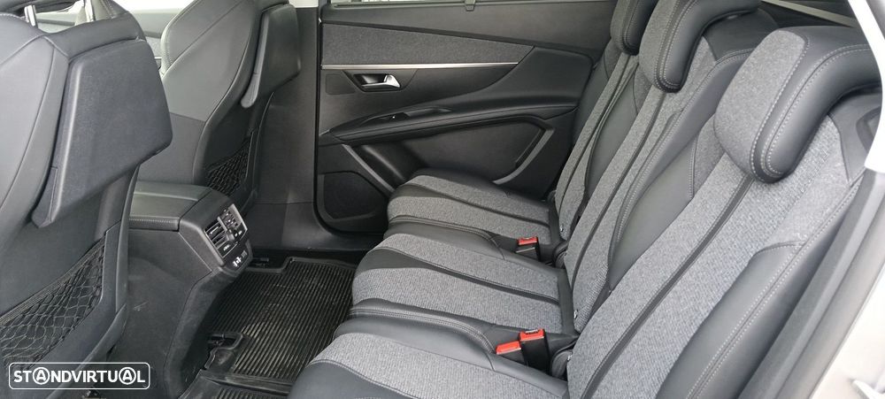 Peugeot 5008 1.5 BlueHDi Allure Pack — fotografia 11