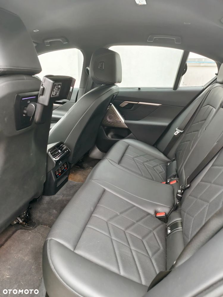 BMW Seria 5 520d xDrive mHEV M Sport - 5