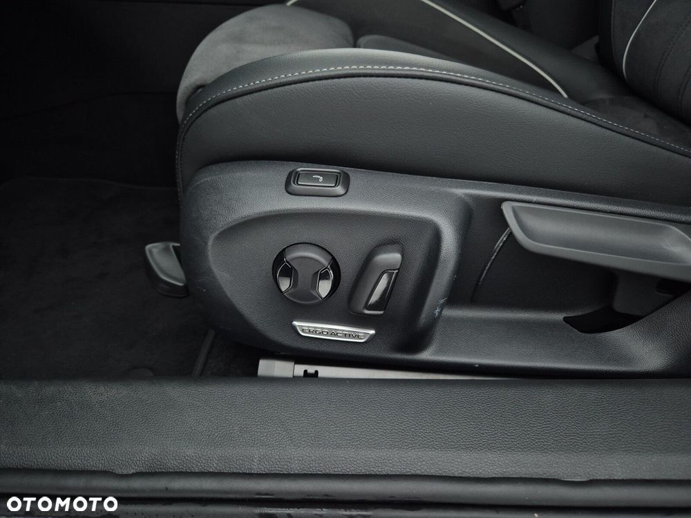 Volkswagen Passat - 11