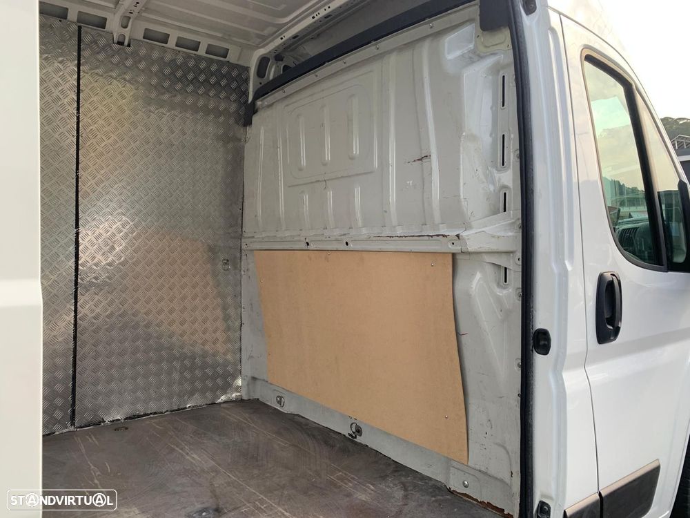 Peugeot Boxer 2.2 BlueHDi 330 L2H1 Premium - 13