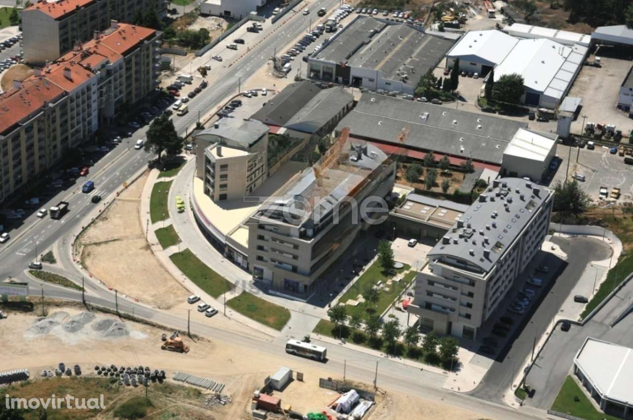 Loja Comercial 80 m2 - Garagem fechada - Para Investidores - Arrendada - Grande imagem: 5/15