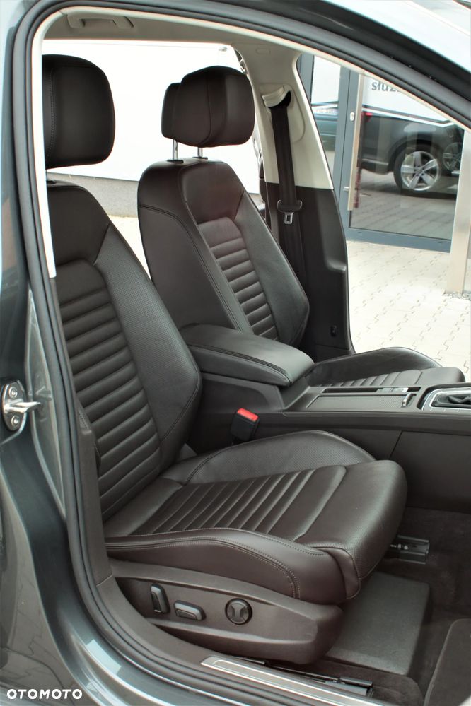 Volkswagen Passat - 9