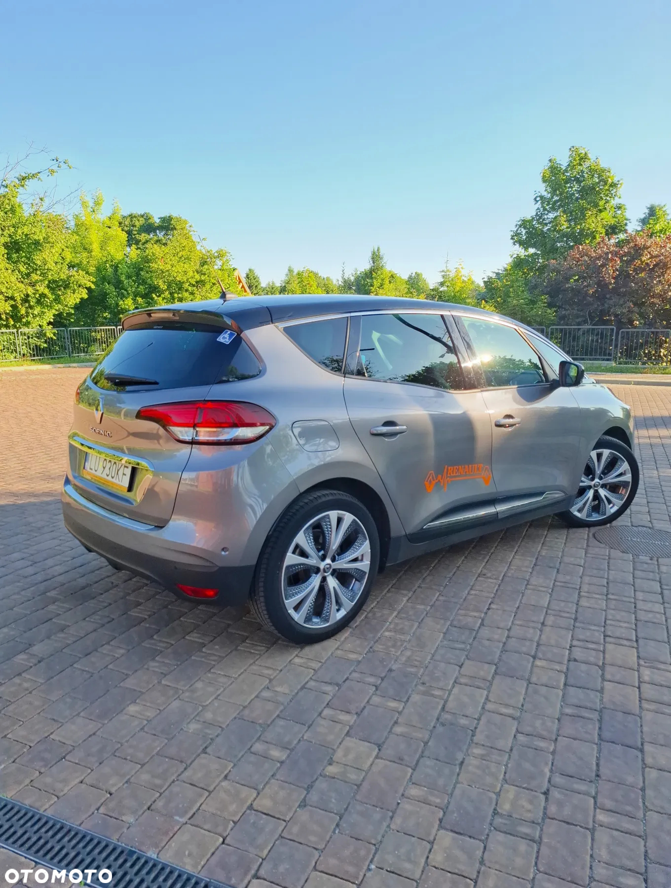 Renault Scenic 1.3 TCe FAP Intens - 6