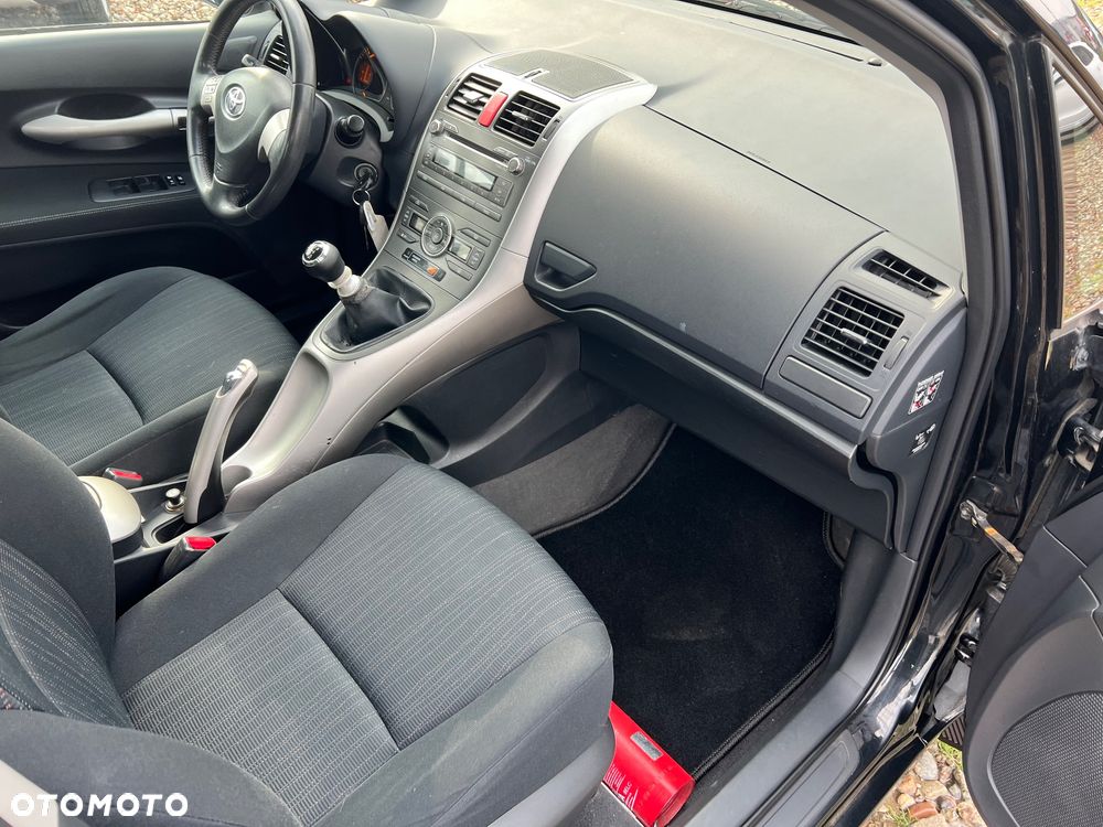 Toyota Auris 1.4 D-4D Edition - 26