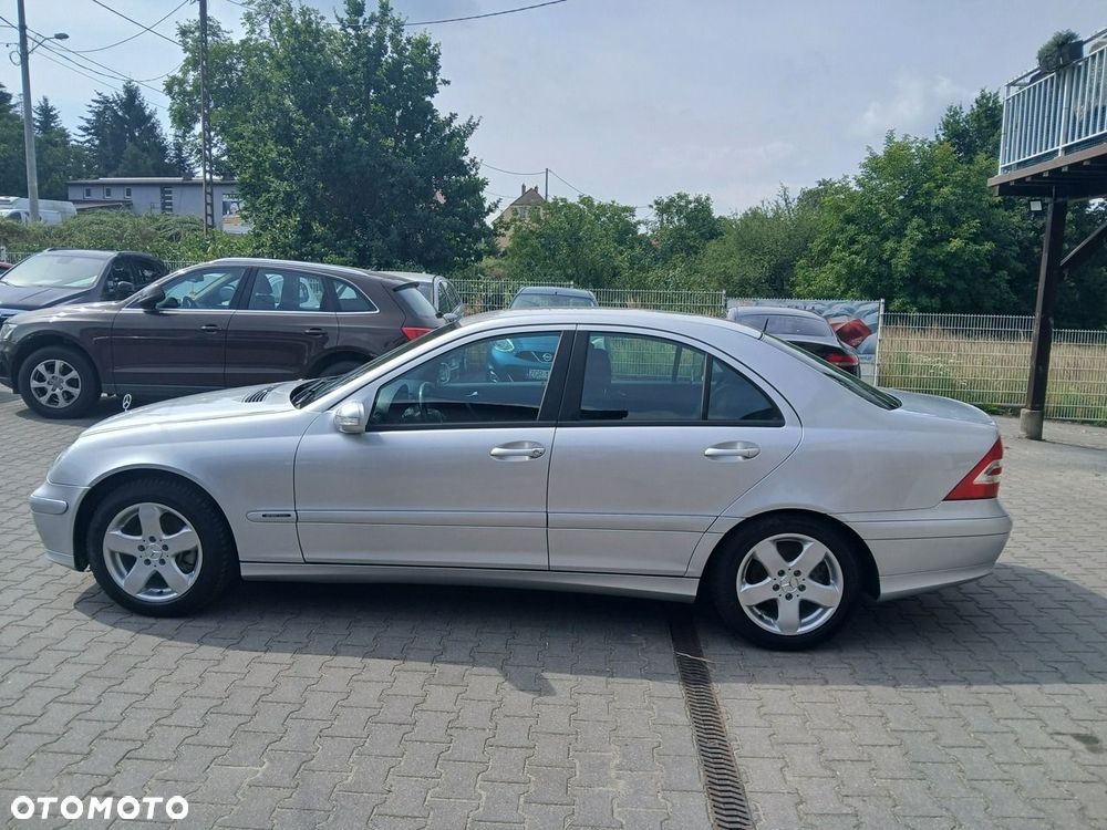 Mercedes-Benz Klasa C 180 Kompressor Automatik Classic Sport Edition - 7