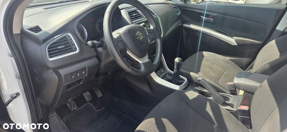 Suzuki S-Cross - 18