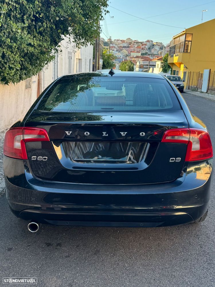 Volvo S60 2.0 D3 Kinetic - 4