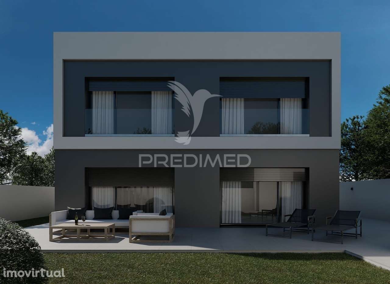 Moradia T4 de Arquitetura Moderna – Urbanização da Meia Via - Grande imagem: 4/31