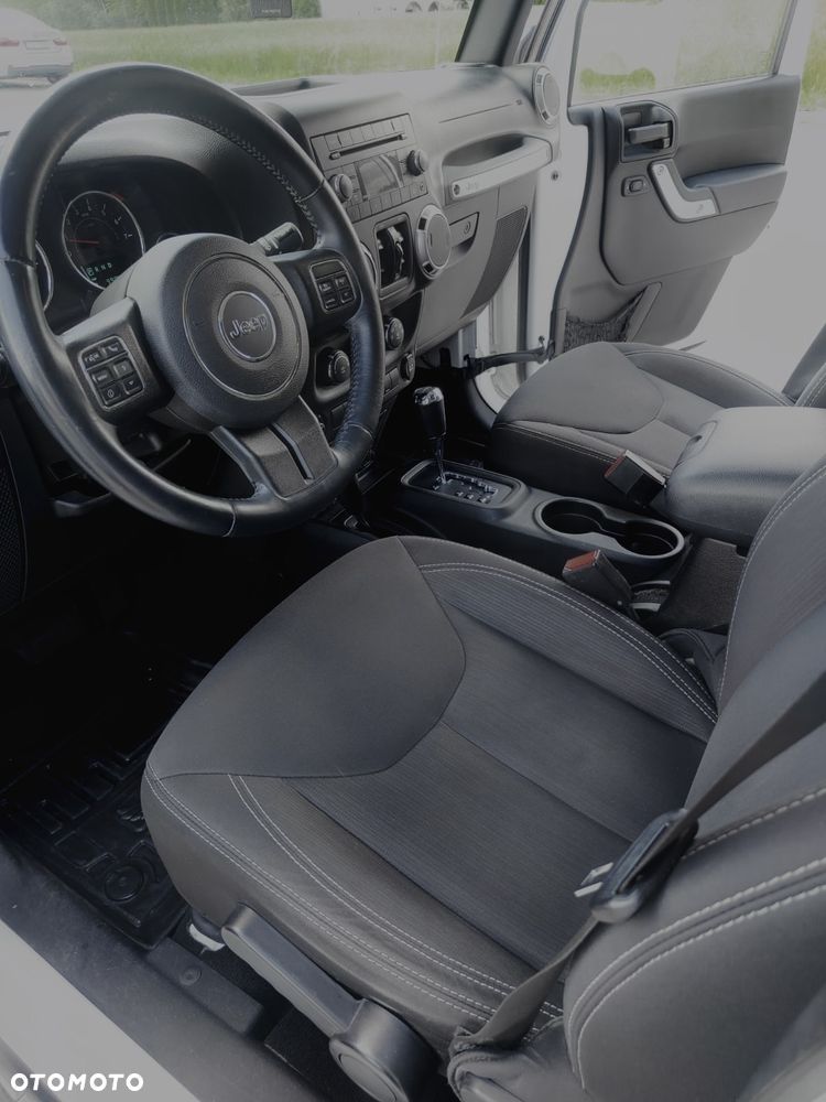 Jeep Wrangler 3.6 Unlim Rubicon - 19
