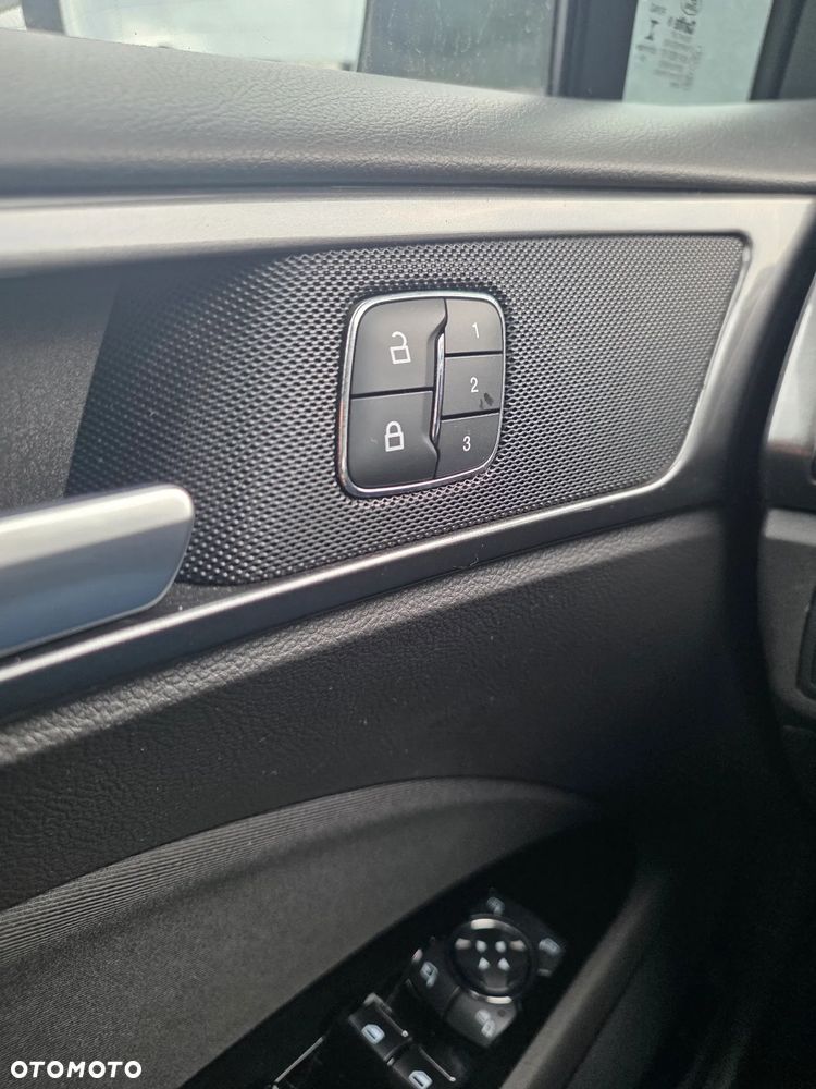 Ford Mondeo 2.0 Hybrid Titanium GPF - 19