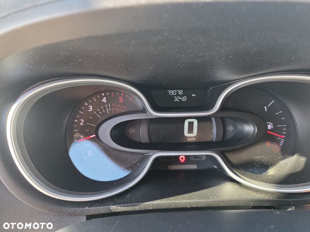 Renault Trafic - 15