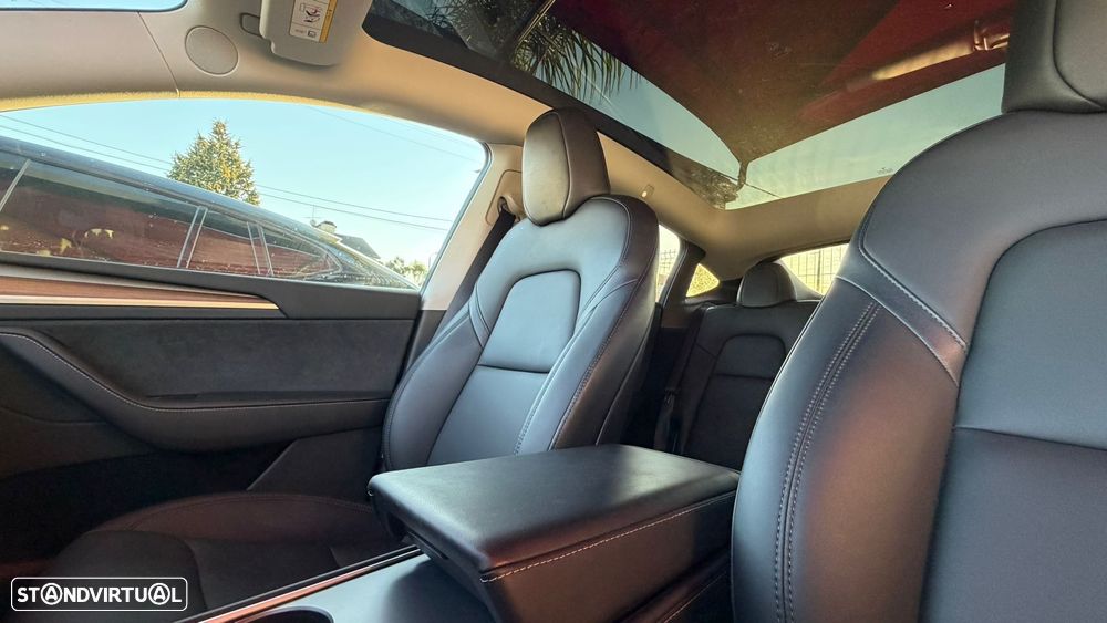 Tesla Model Y Performance Tração Integral - 41