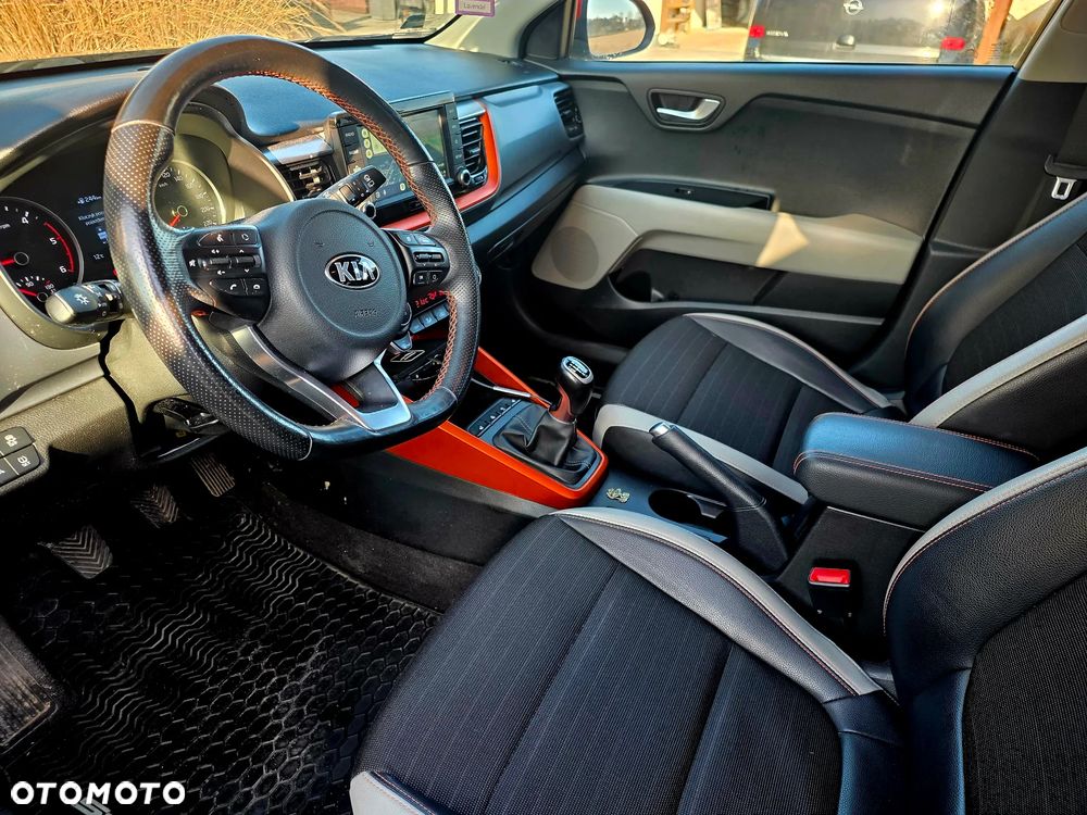 Kia Stonic 1.6 CRDi L - 10