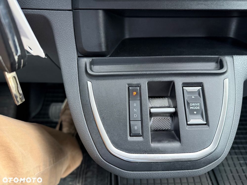 Peugeot e - Expert - 23