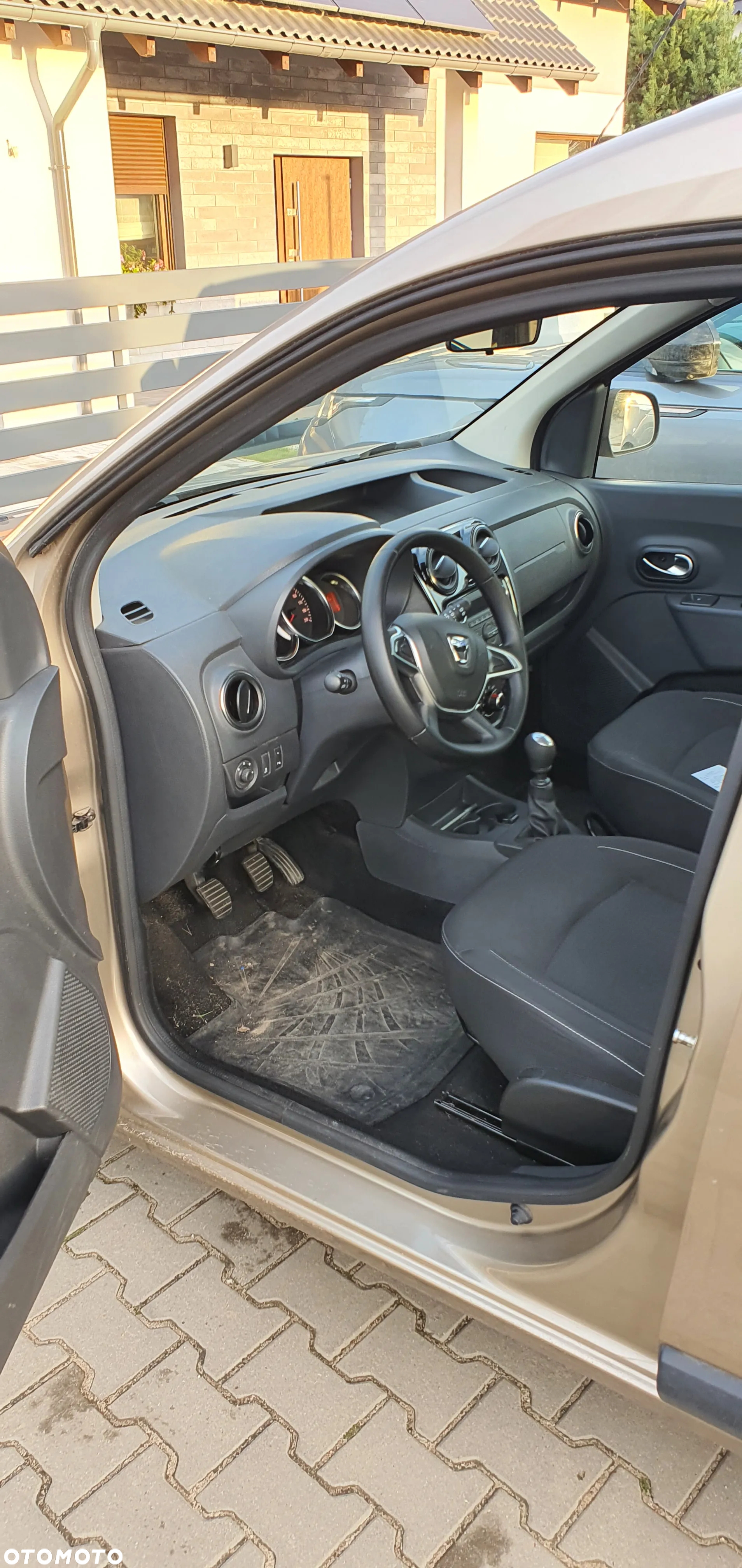 Dacia Dokker 1.5 Blue dCi Laureate - 8