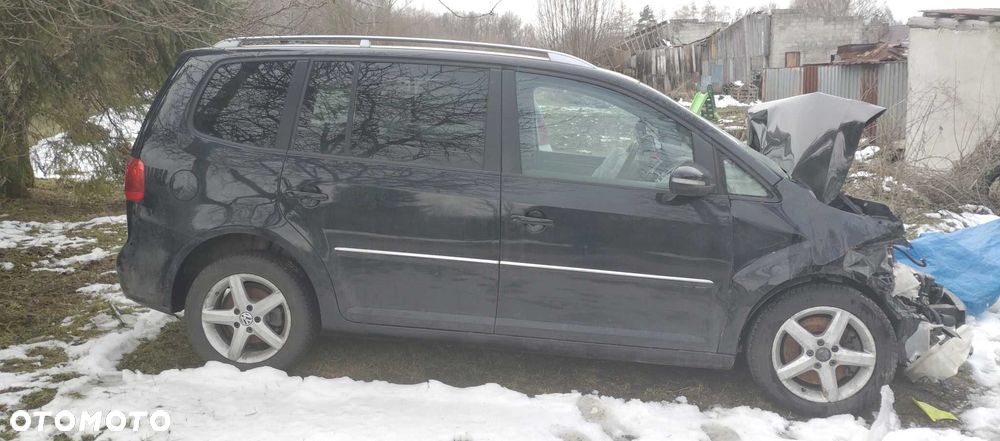Volkswagen Touran - 5