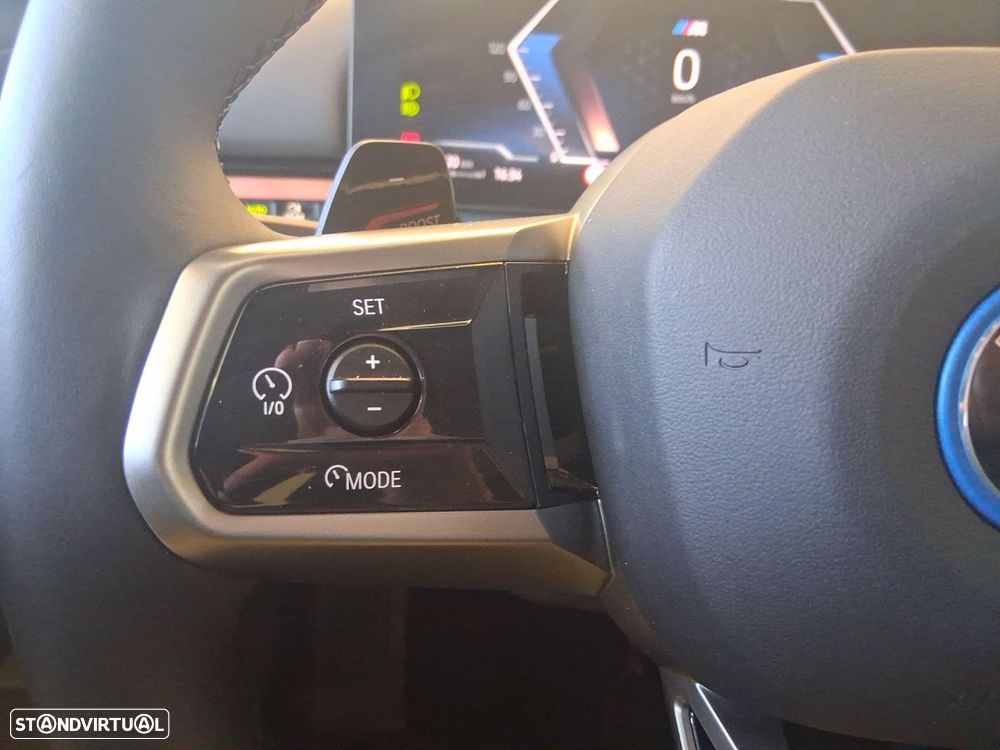 BMW 530 e Pack Desportivo M - 11