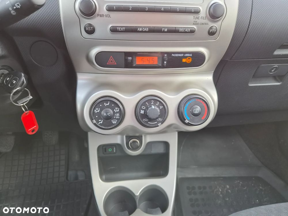 Toyota Urban Cruiser - 25