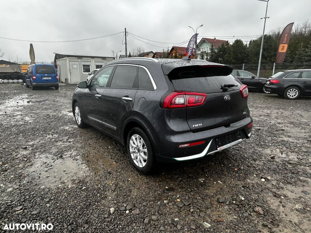 Kia Niro 1.6 GDI PHEV 2WD Aut. Edition 7 - 3