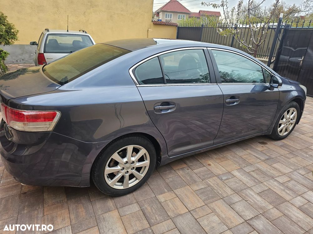 Toyota Avensis 1.8 Multidrive Edition - 4