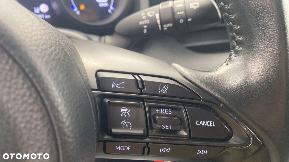 Toyota Yaris 1.5 Comfort - 21