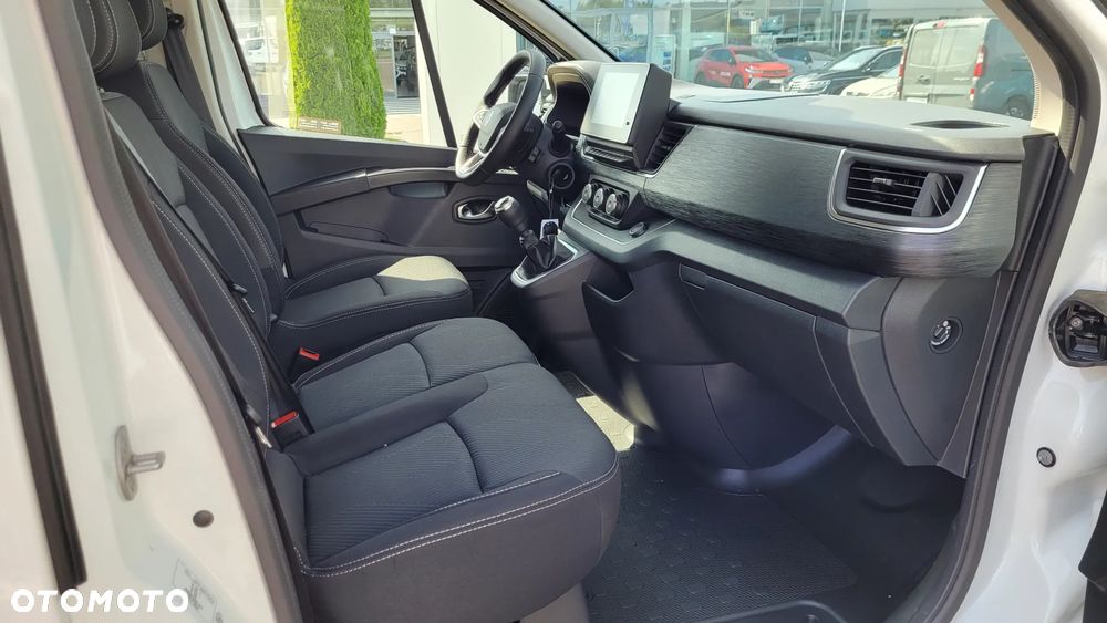 Renault Trafic - 13