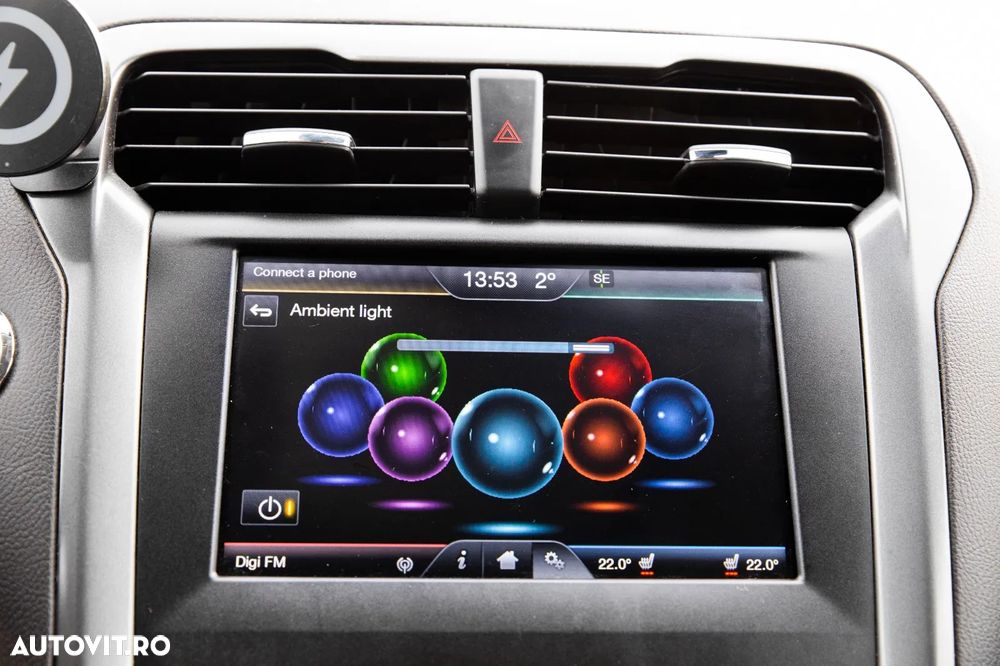 Ford Mondeo Turnier 2.0 TDCi Start-Stopp PowerShift-Aut Titanium - 24