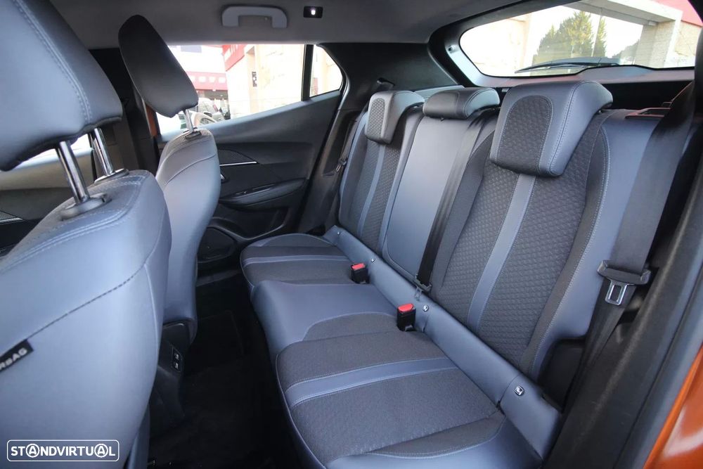 Peugeot e-2008 50 kWh Allure - 18