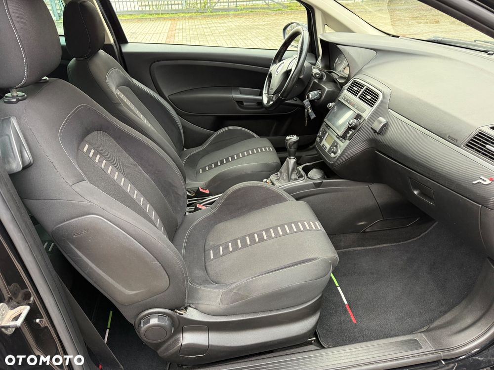 Fiat Grande Punto - 16