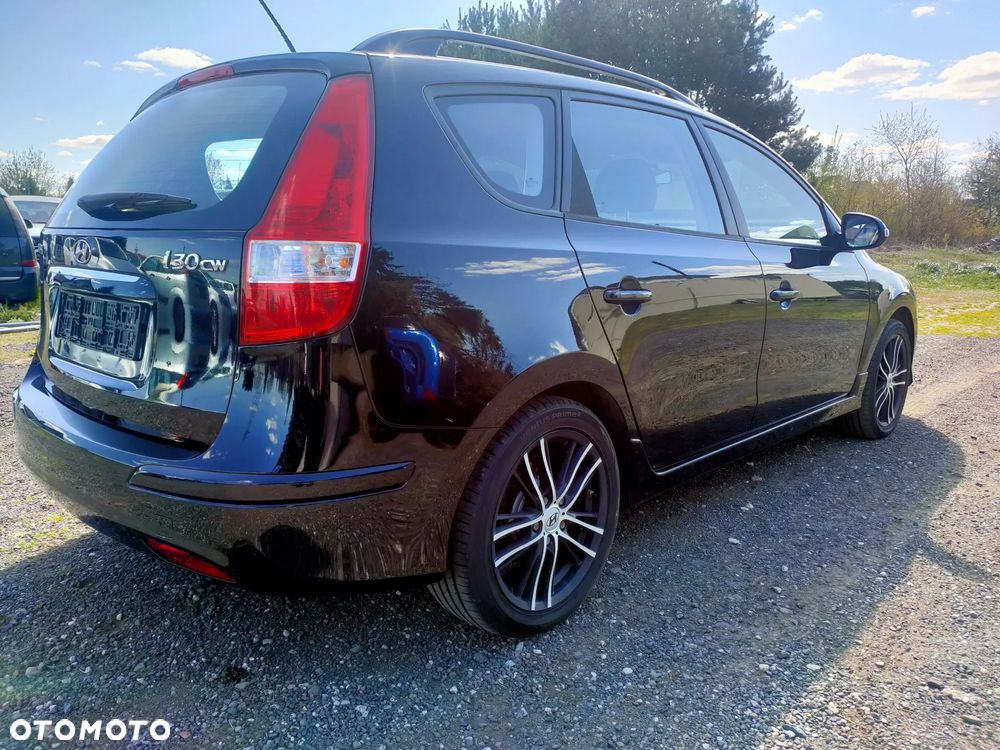 Hyundai i30 1.4 Base + World Cup - 5