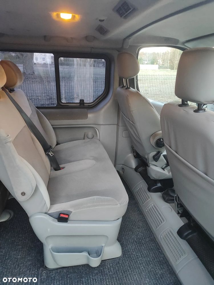 Opel Vivaro Tour - 15