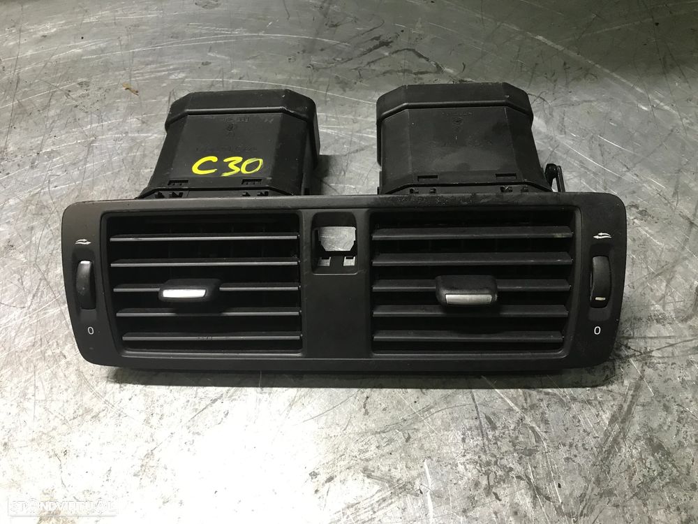 DIFUSOR / GRELHA / SAIDA AR SOFAGEM VOLVO V50 / C30 / S40 II REF. Y01145 39863758 - 1