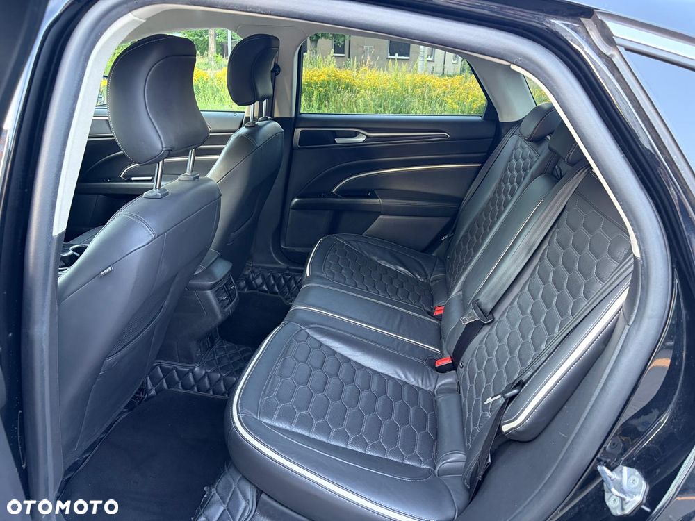 Ford Mondeo Vignale 2.0 Hybrid - 12