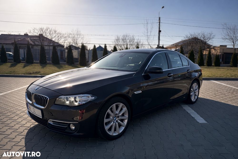 BMW Seria 5 525d Sport-Aut. Luxury Line - 3