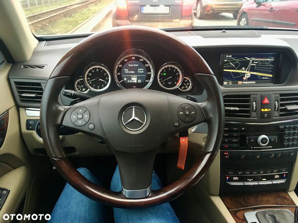Mercedes-Benz Klasa E 350 7G-TRONIC - 26