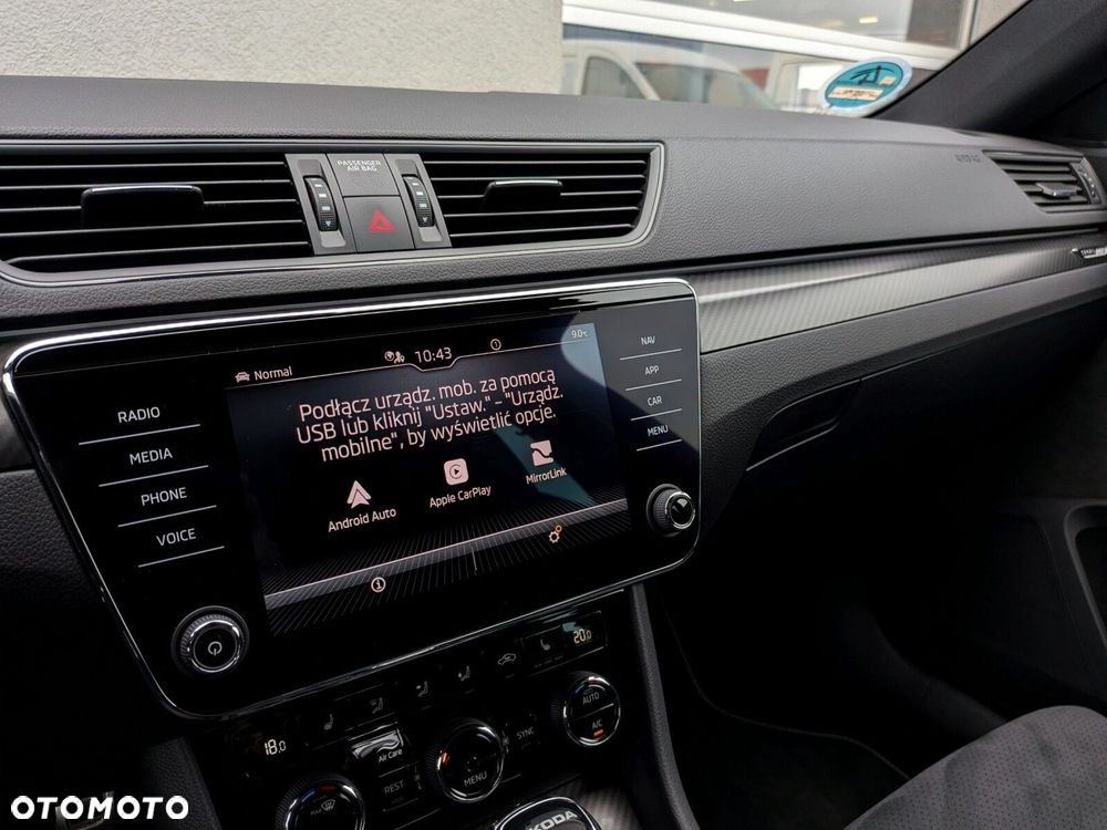 Skoda Superb 2.0 TDI SCR Sportline DSG - 28