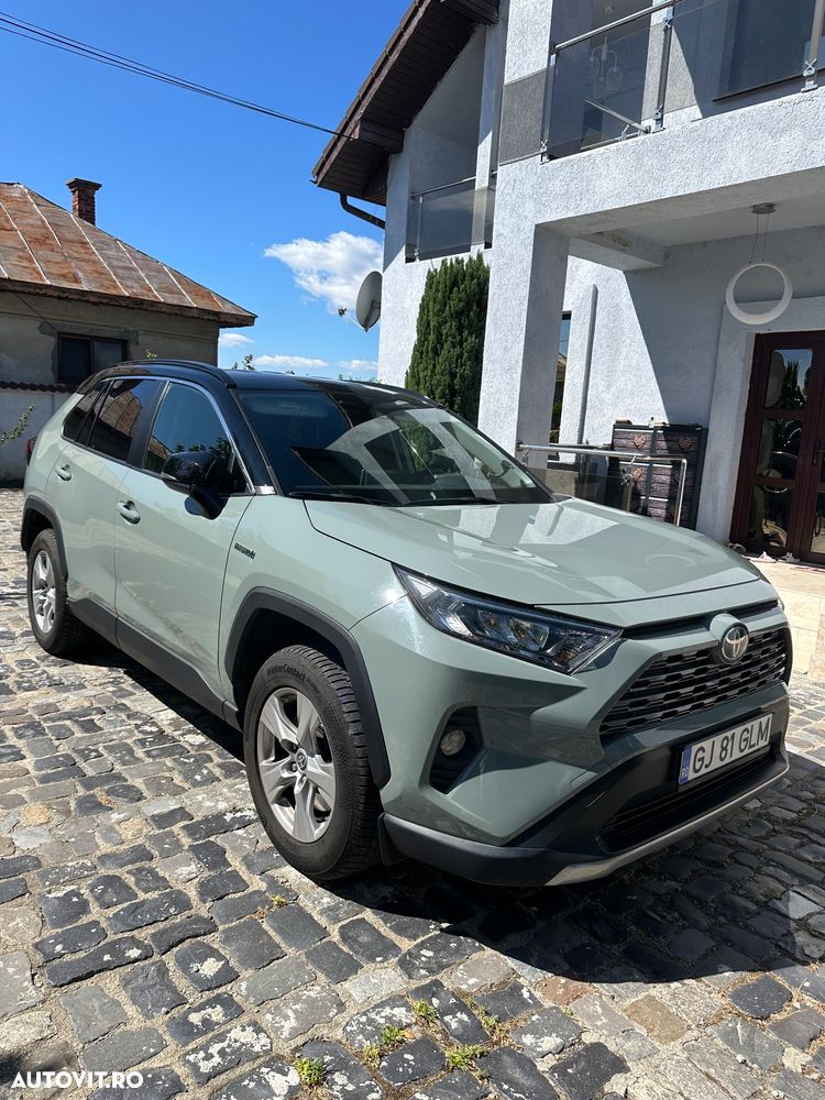 Toyota RAV4 - 1