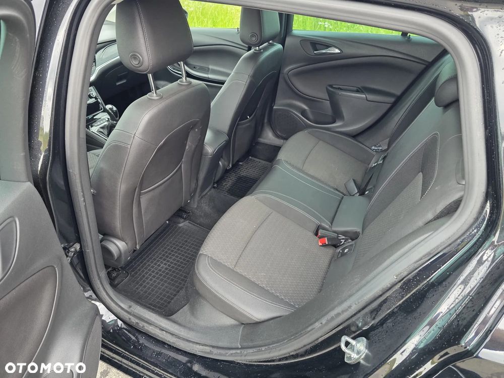 Opel Astra 1.4 T Elite S&S - 11
