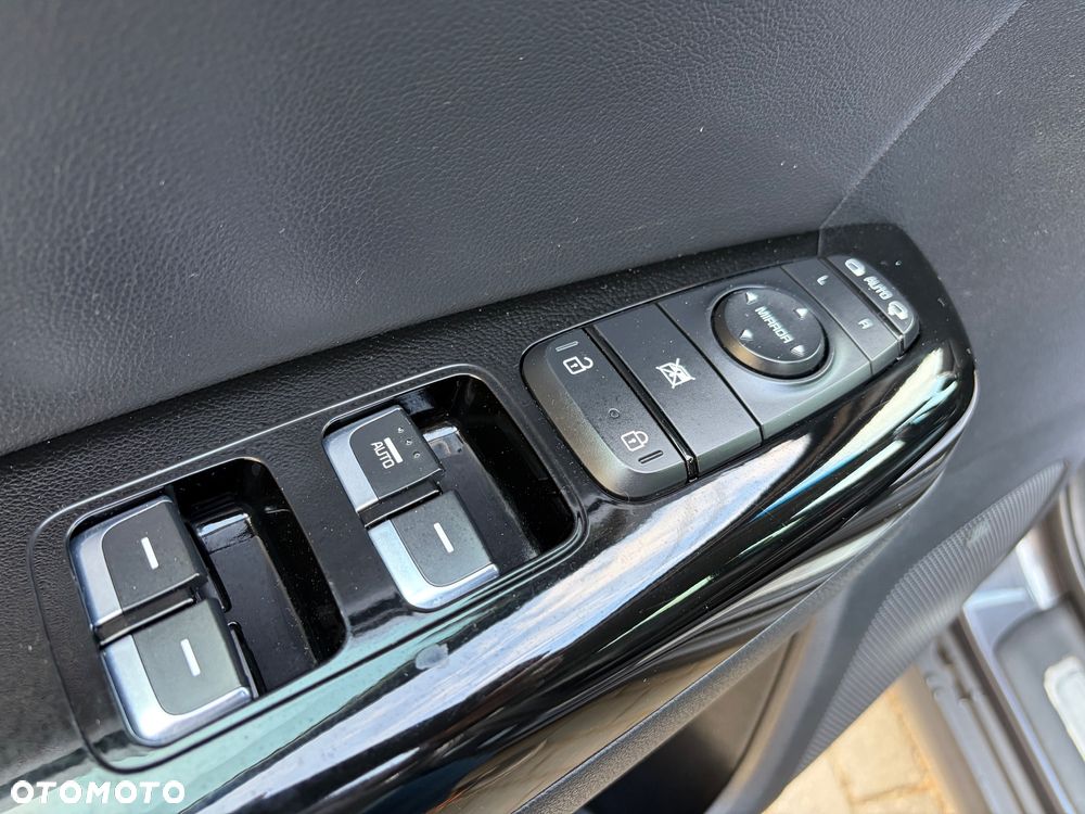 Kia Sportage 1.6 GDI Black Edition 2WD - 22