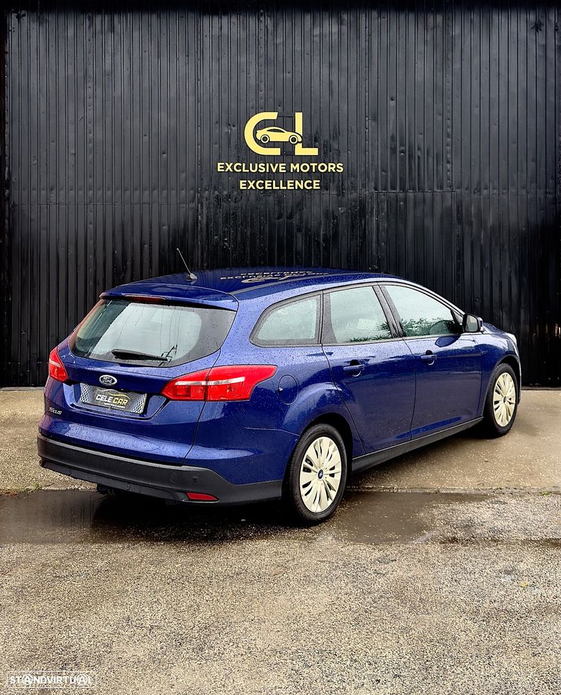 Ford Focus SW 1.5 TDCi EcoBlue Business - 4