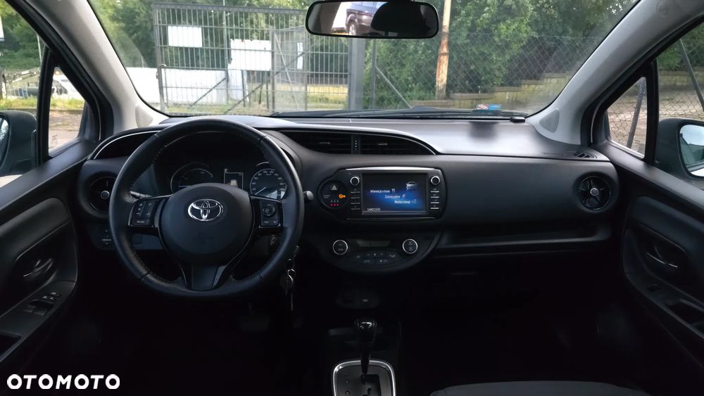 Toyota Yaris - 23