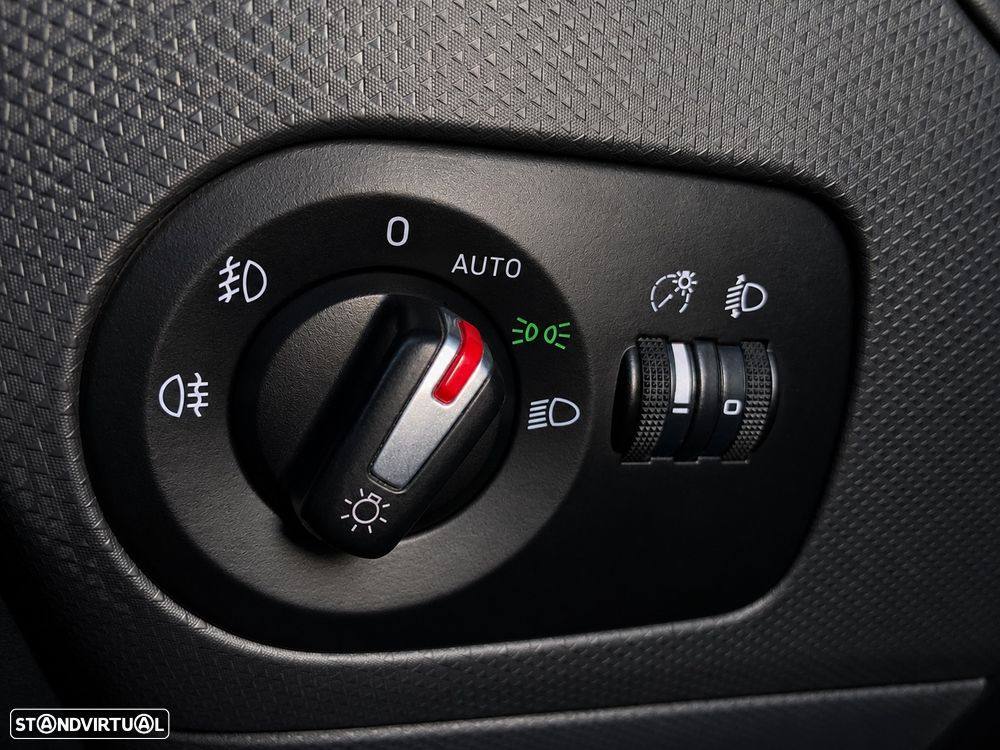 SEAT Leon 1.6 TDI ECOMOTIVE Copa Plus - 10