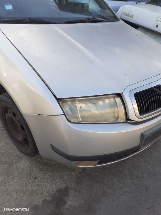 Capot e para choques skoda fabia